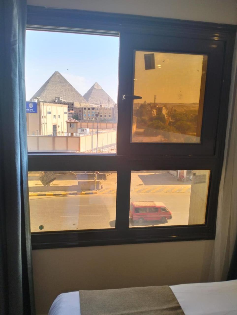 Pyramid Front Hotel Al Kawm al Akhdar Exterior foto